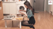 漂亮小姐姐做饭真好吃啊,小姐姐的厨艺，让人垂涎欲滴